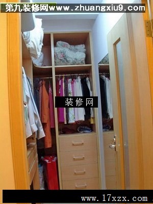 传统中式中户型衣帽间实景图流行衣柜