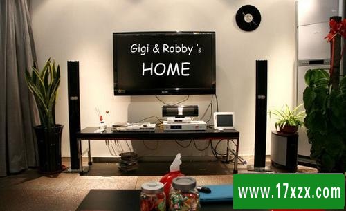 Gigi&Robby个性婚房客厅电视墙装修效果图